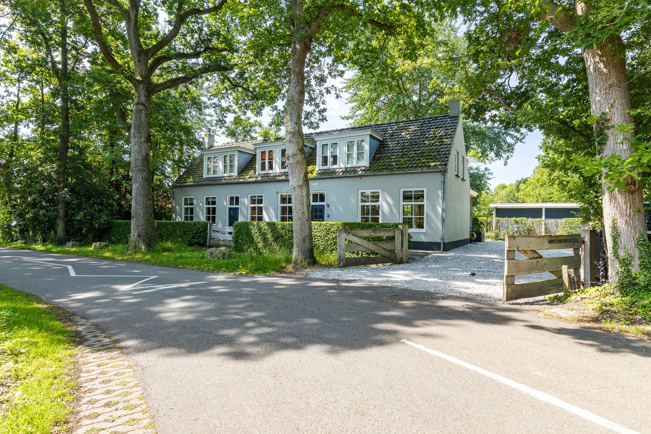5-bedroom freehold villa in Oostkapelle — photo 1 of 5