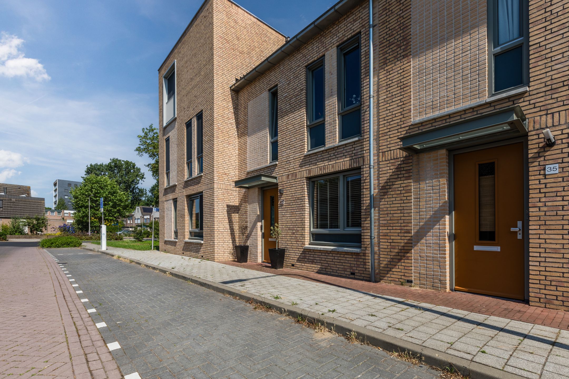 Foto 42 van De Nobelstraat 37