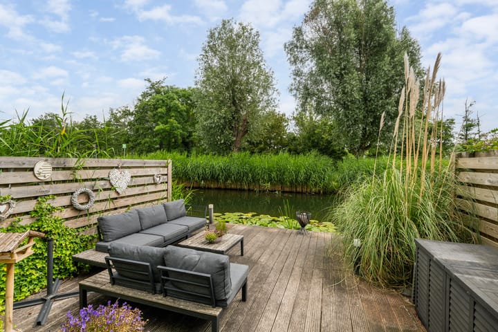 Tussenwoning te koop: Mary Zeldenruststraat 3, Schiedam