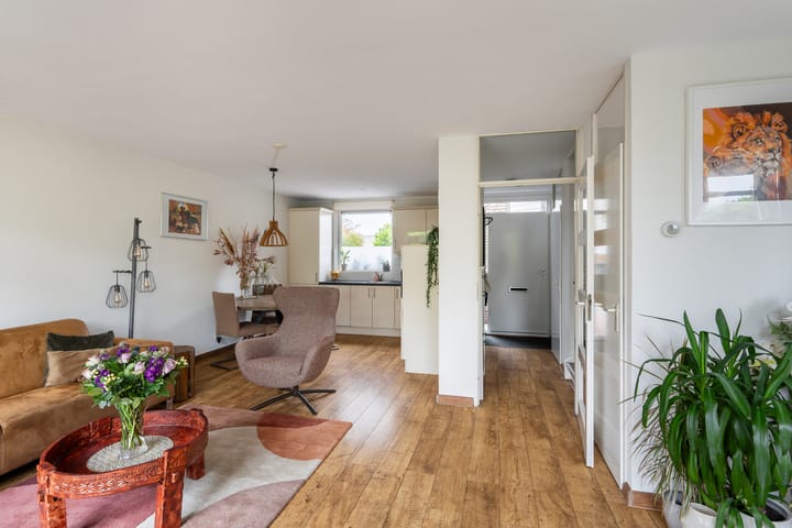 Tussenwoning te koop: Mary Zeldenruststraat 3, Schiedam