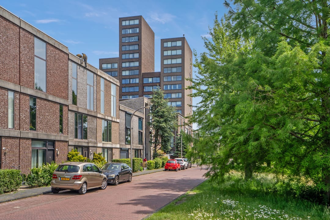 Photo 26 of Weidevogellaan 192