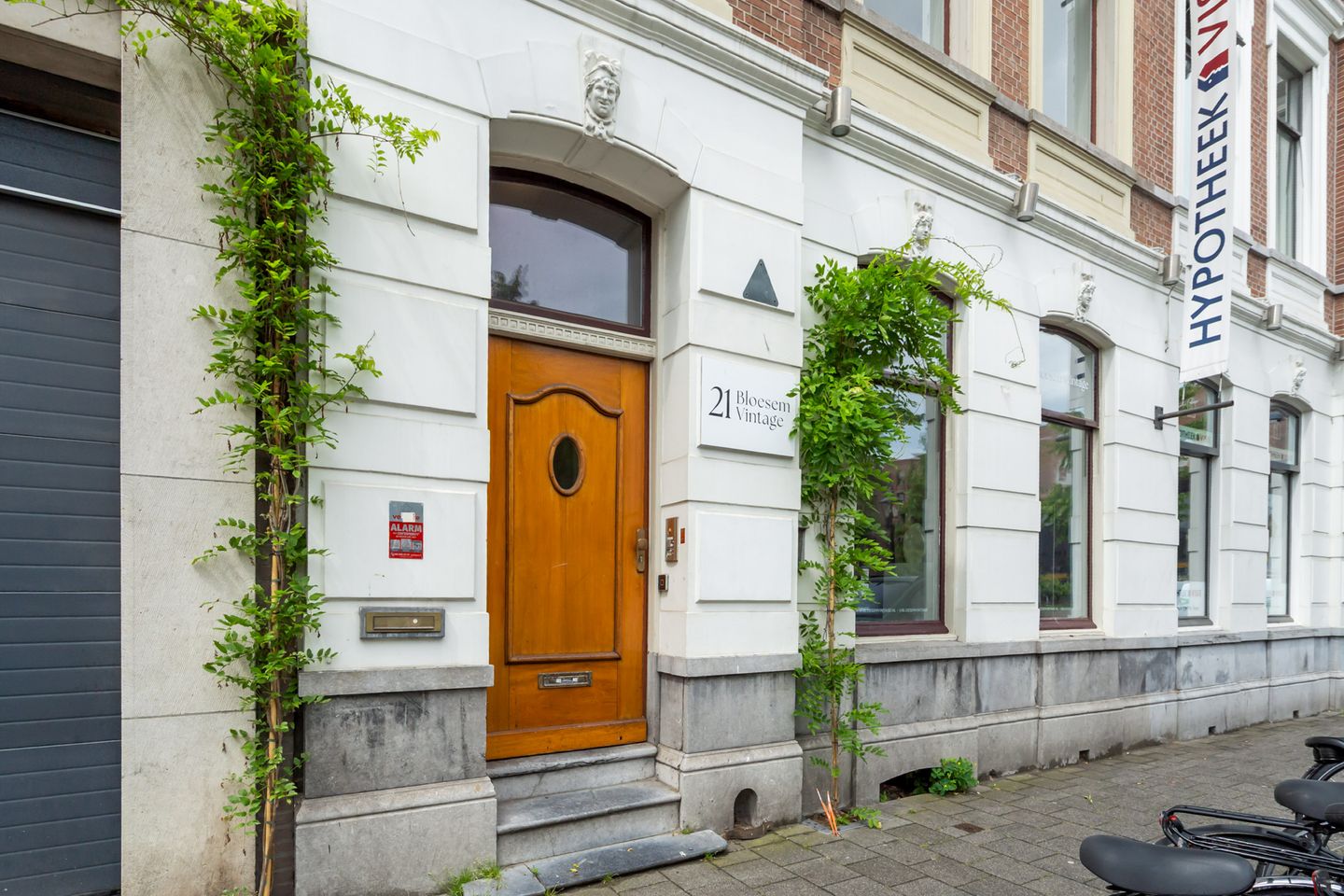Photo 4 of Willemstraat 21-A2