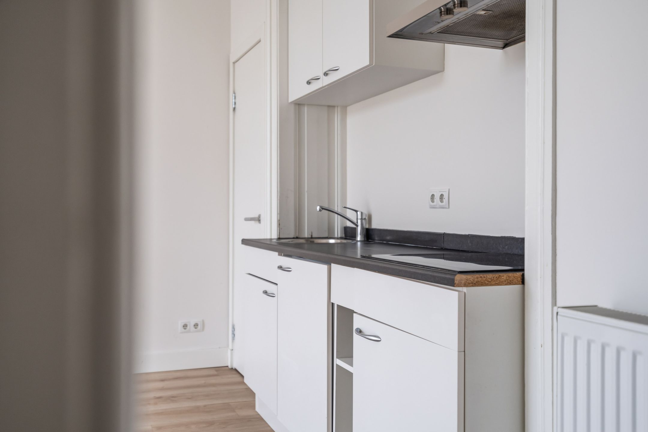 Photo 18 of Willemstraat 21-A2