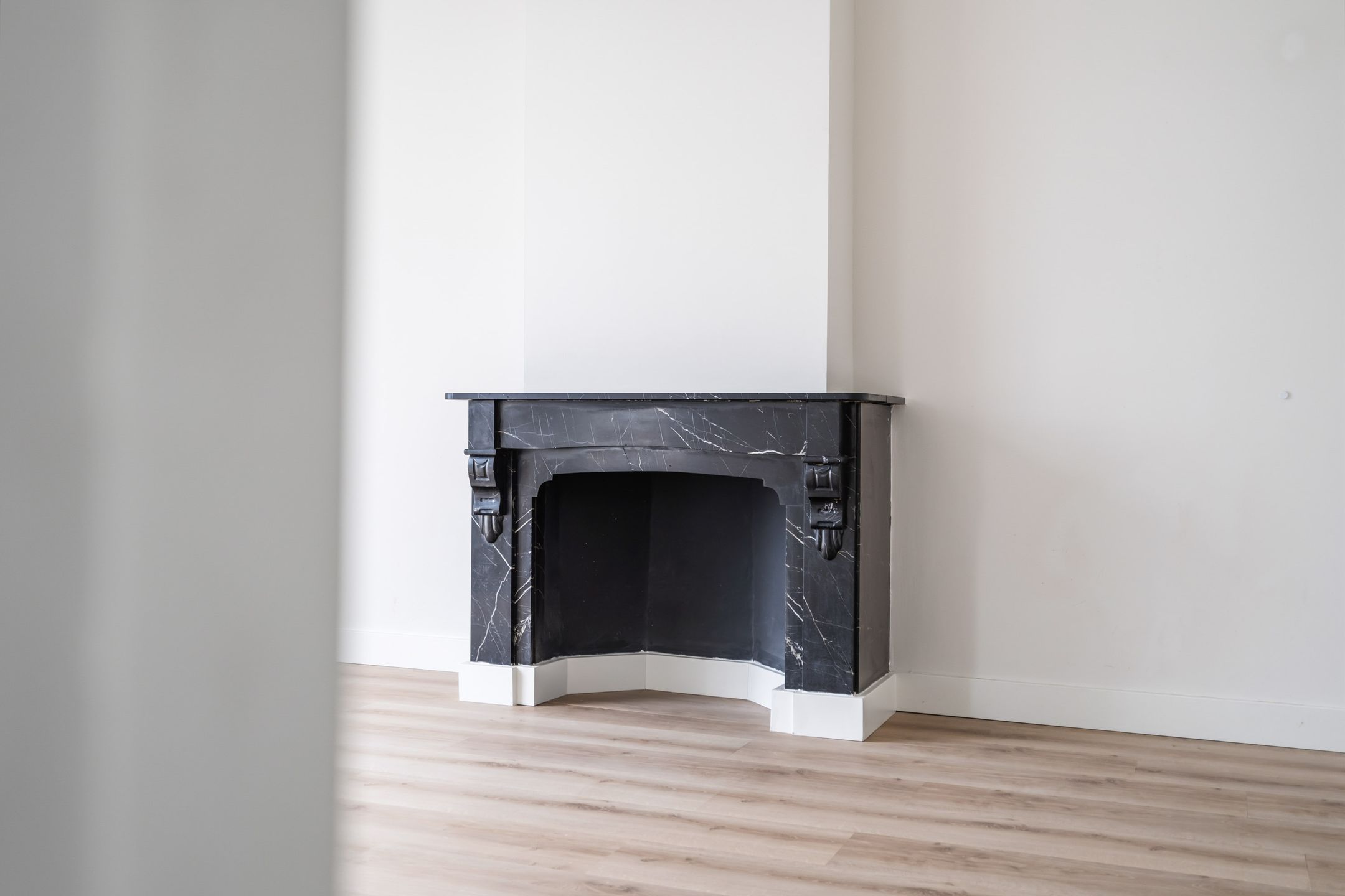 Photo 15 of Willemstraat 21-A2