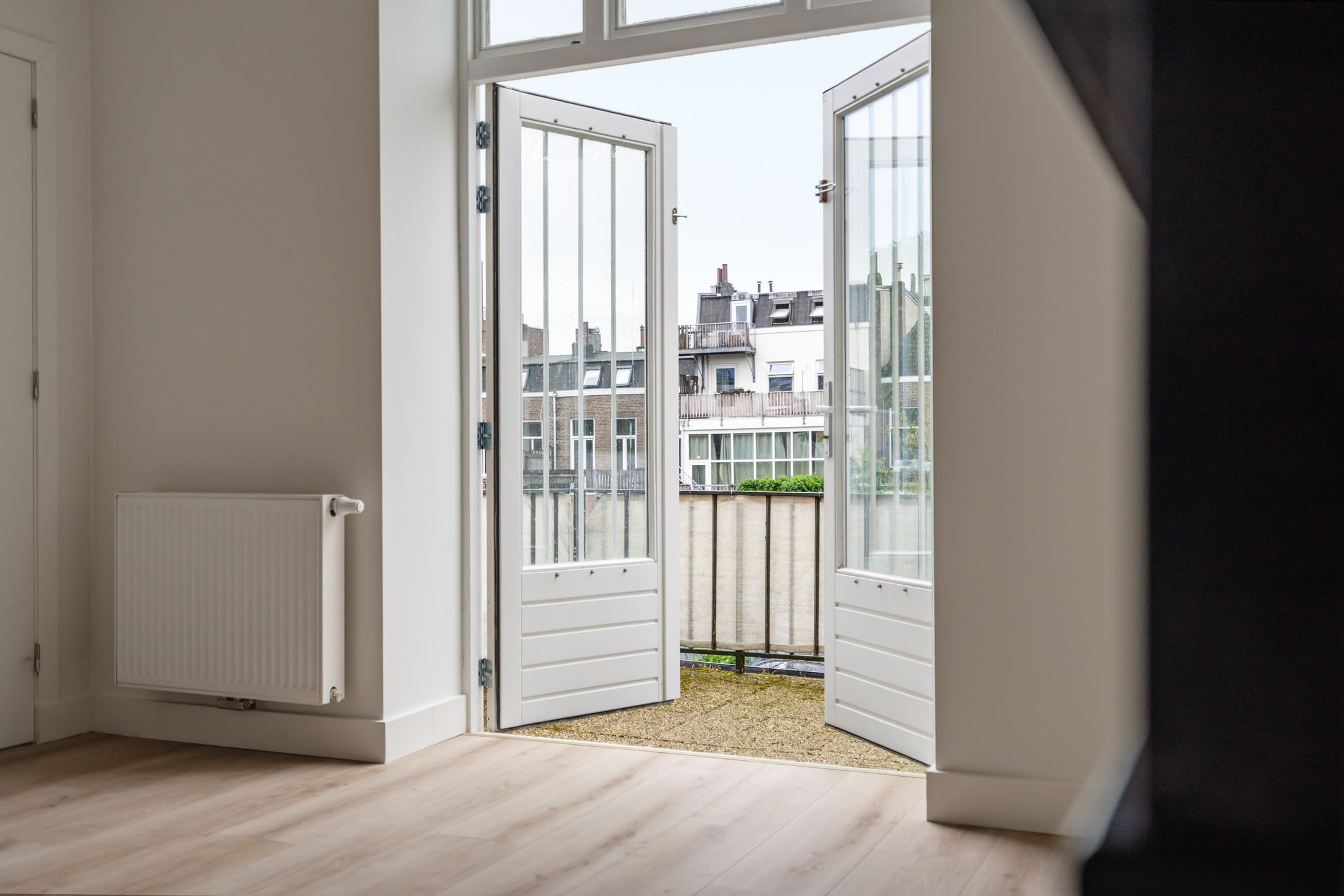 Photo 9 of Willemstraat 21-A2