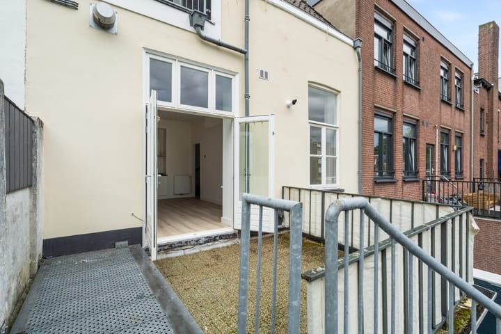 Studio te koop: Willemstraat 21A2, Breda