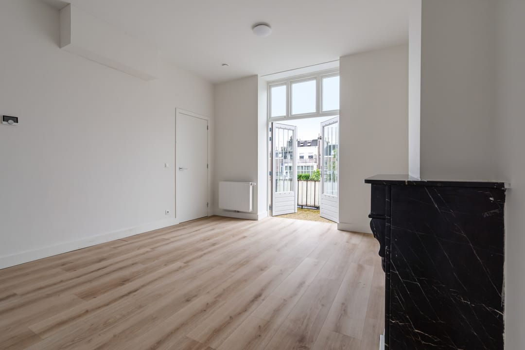 Photo 7 of Willemstraat 21-A2