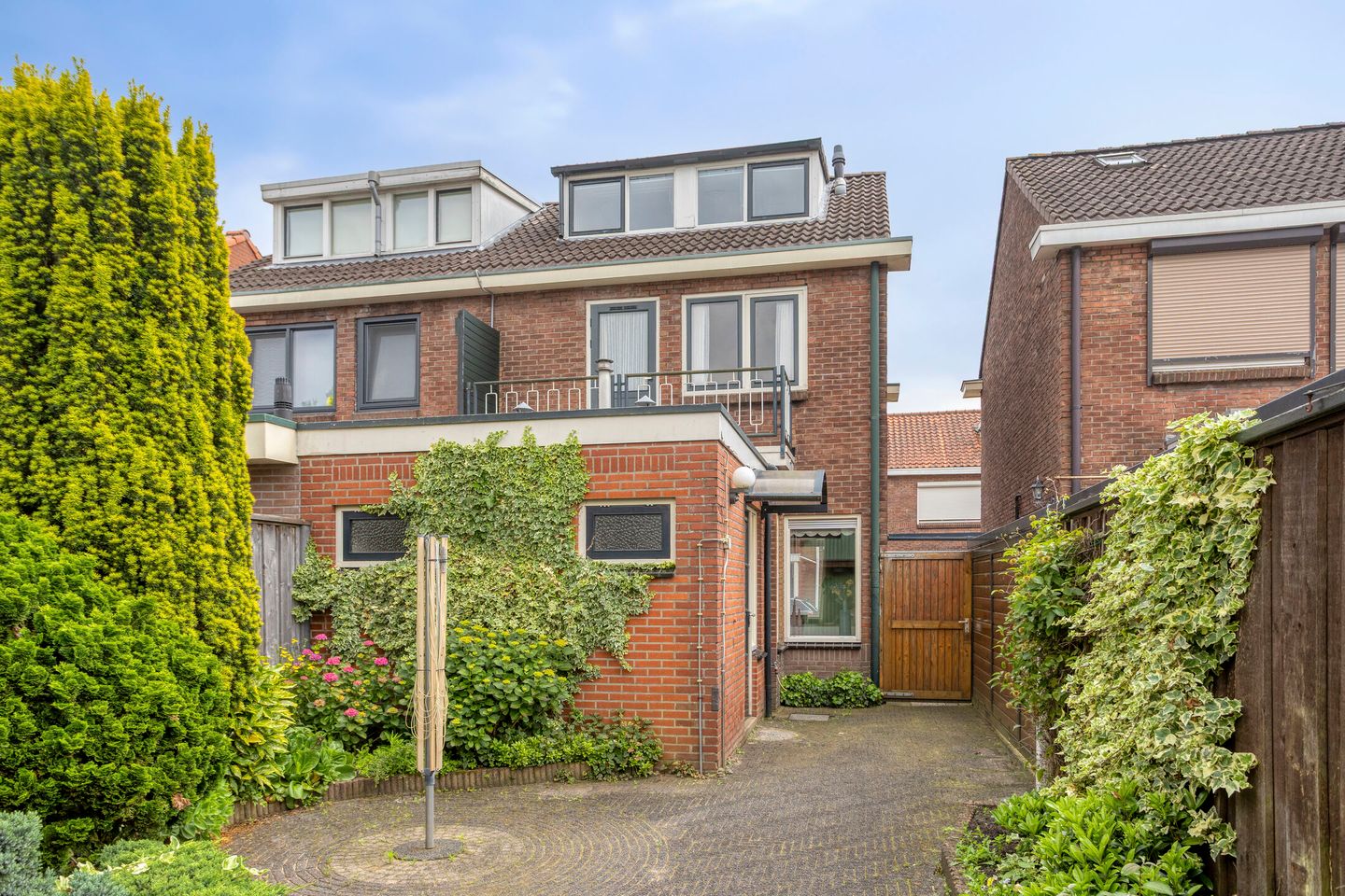 Foto 44 van Esdoornstraat 52