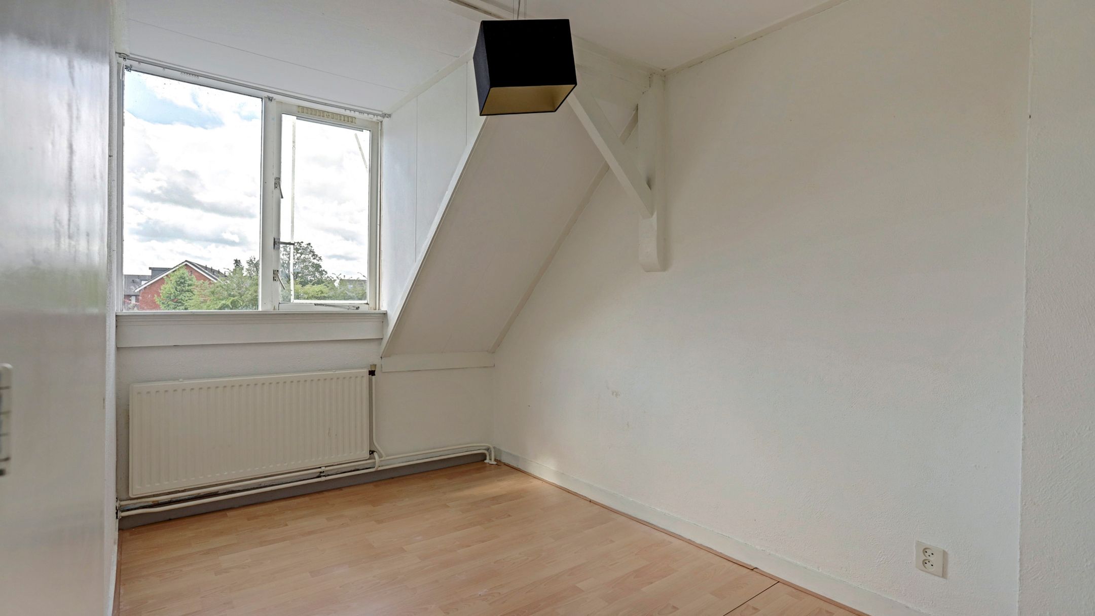 Photo 15 of Beekstraat 43