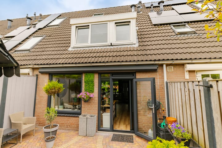 Tussenwoning te koop: Mastbos 130, Hoofddorp
