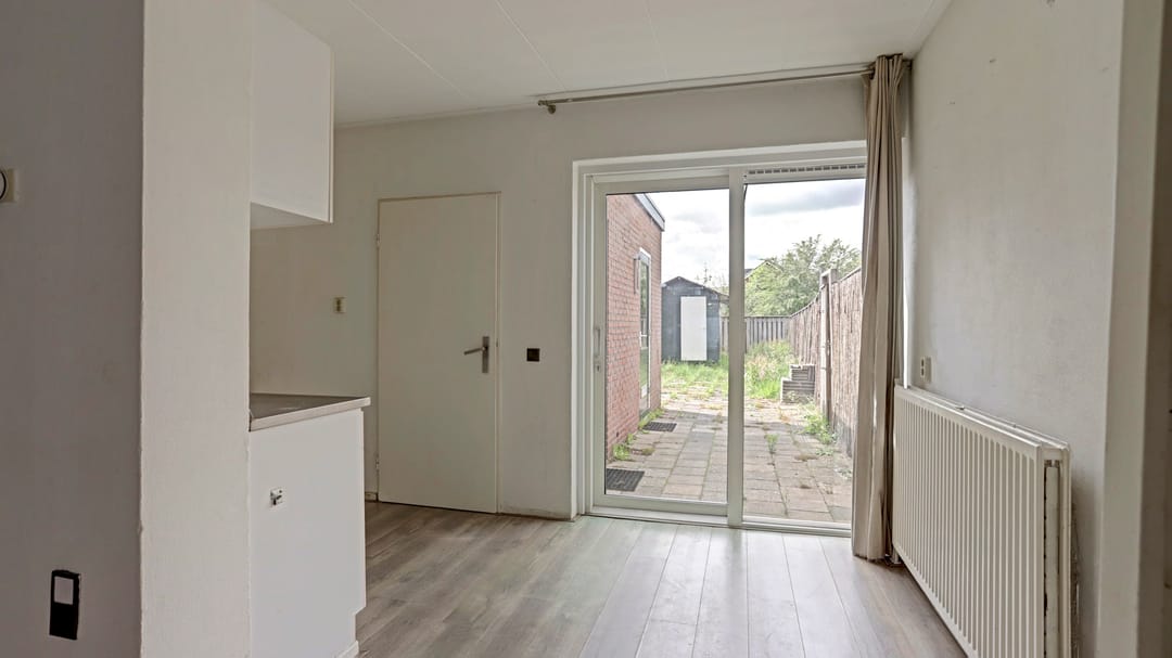 Photo 7 of Beekstraat 43