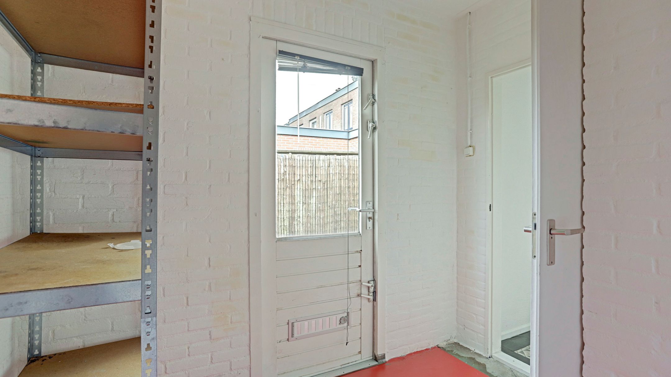 Photo 18 of Beekstraat 43