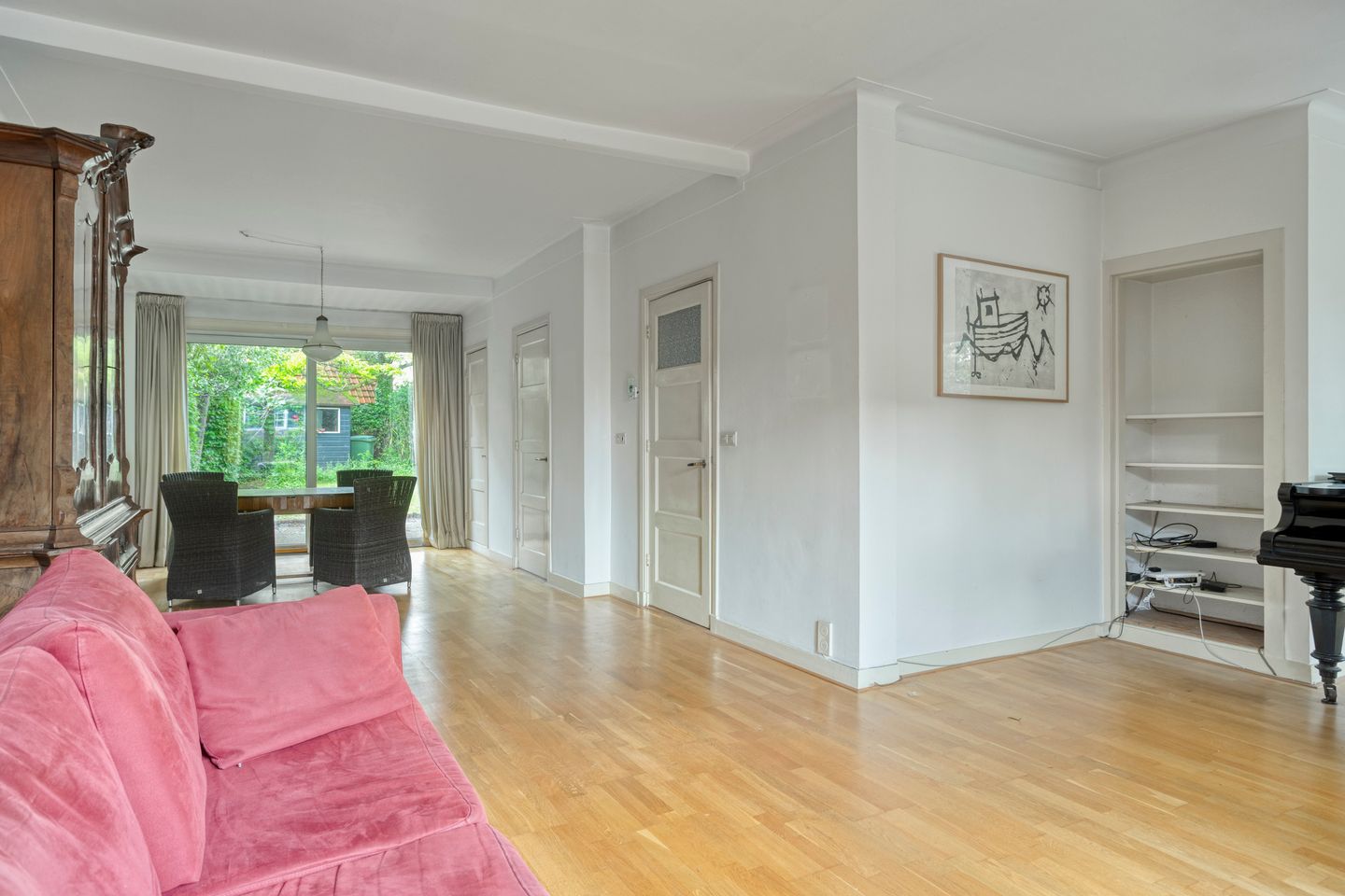 Photo 14 of Albert Cuypstraat 1