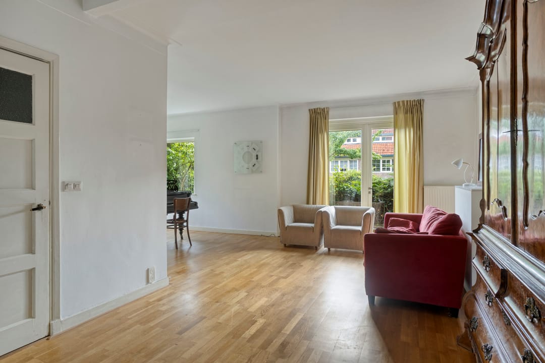 Photo 11 of Albert Cuypstraat 1