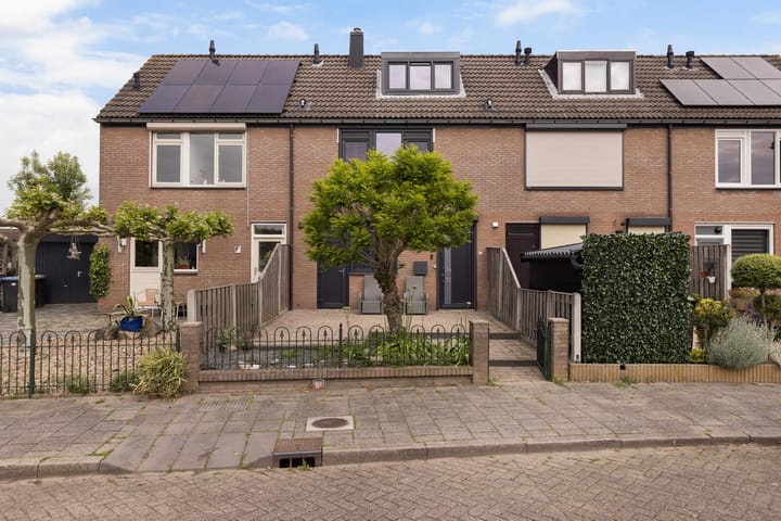 Roosendaelweg 17