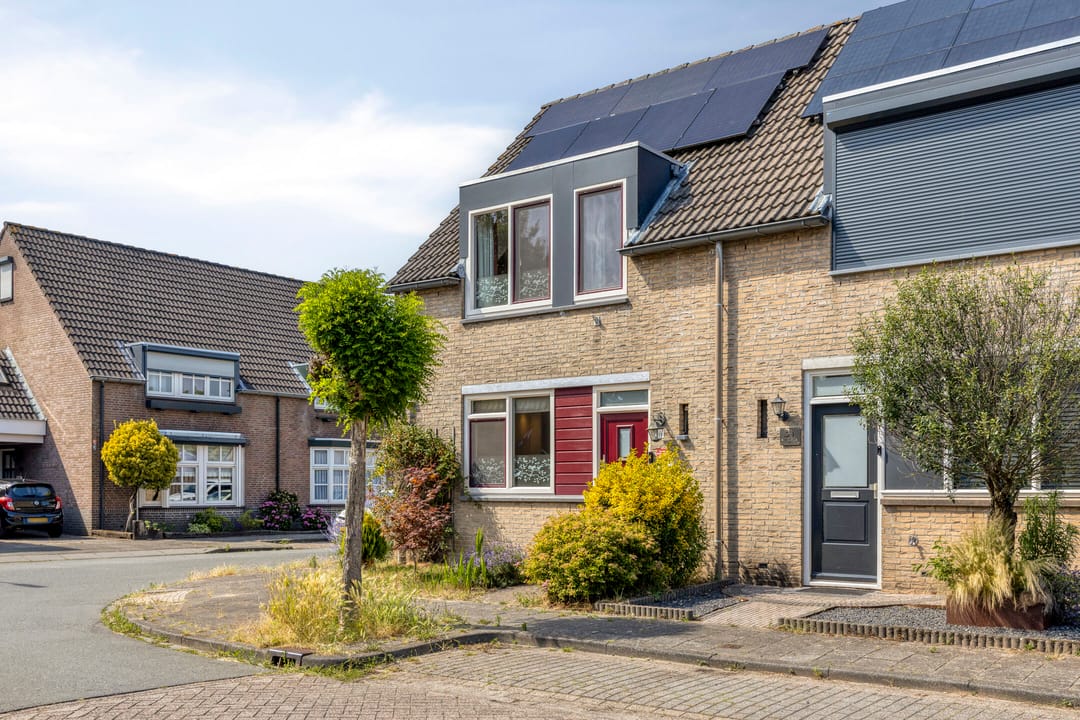 Photo 7 of Roerstraat 33