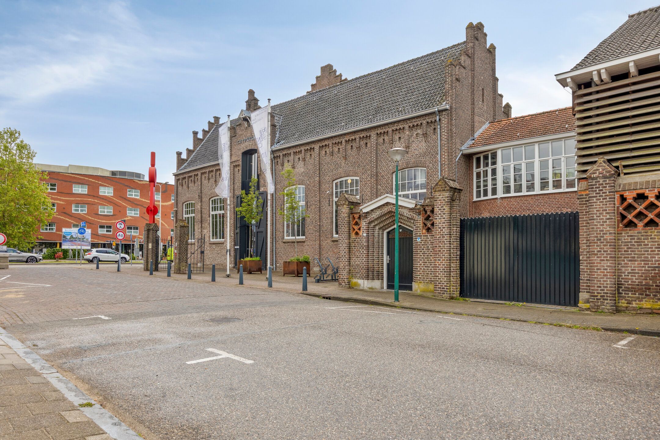 Foto 45 van Pierre Cuypersstraat 10