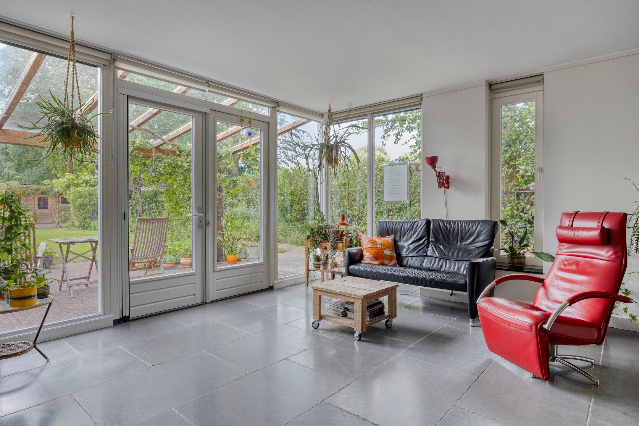 Photo 9 of Loverensestraat 27-A