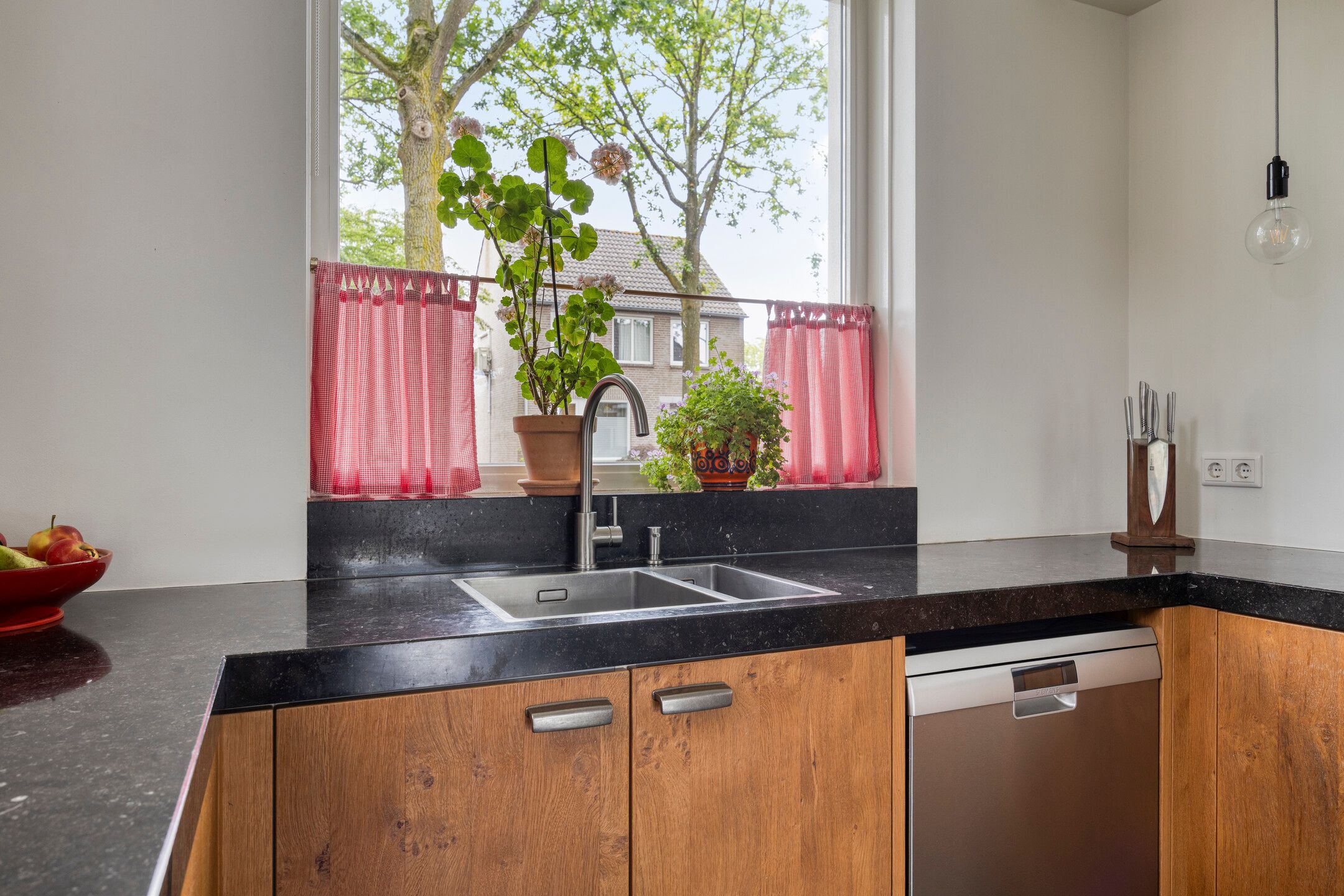 Photo 18 of Loverensestraat 27-A