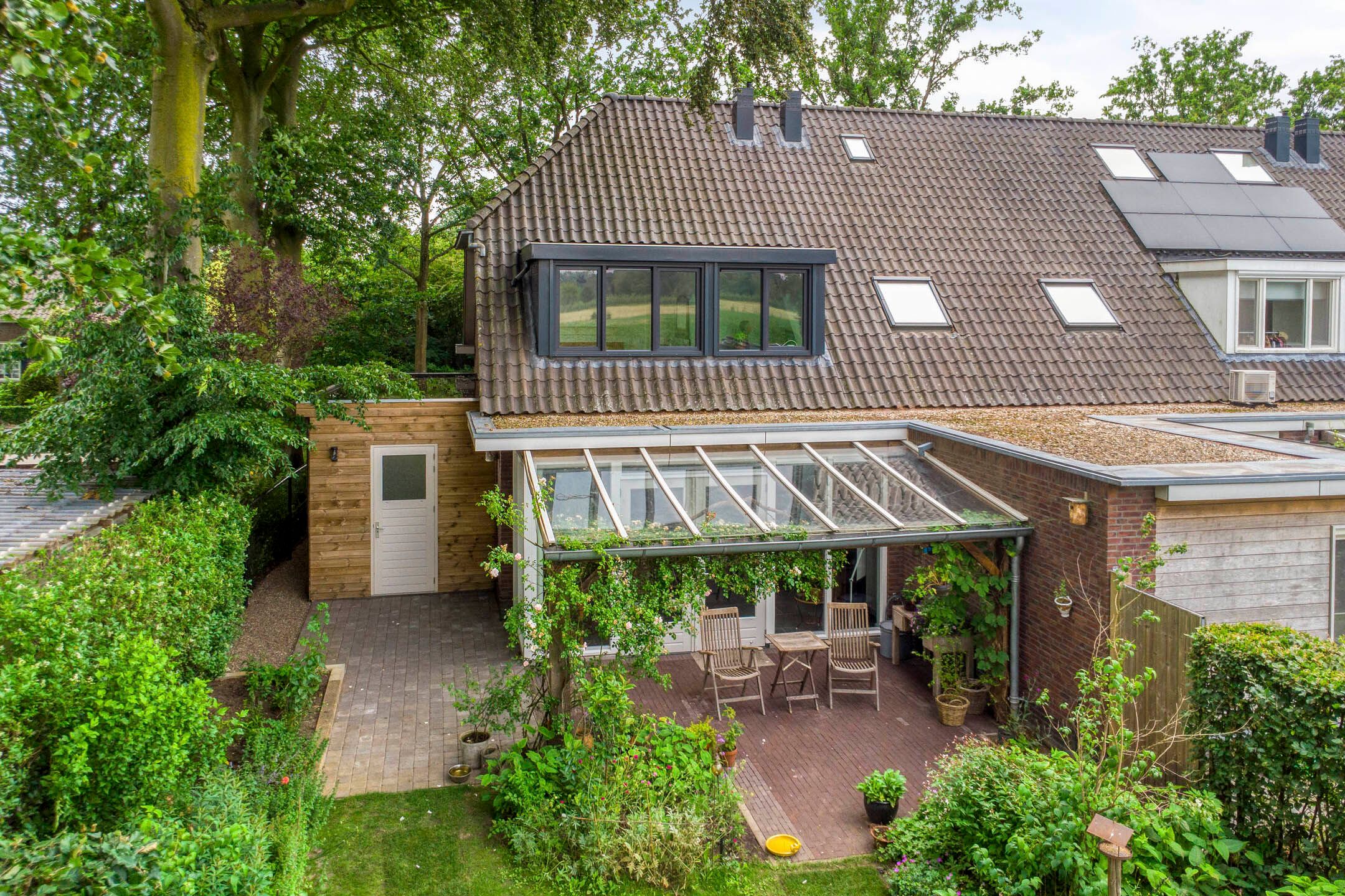 Photo 3 of Loverensestraat 27-A