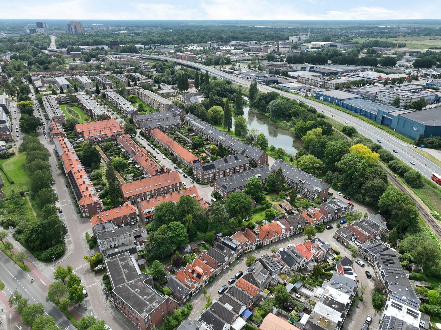 Photo 40 of Eerste Spoorstraat 4