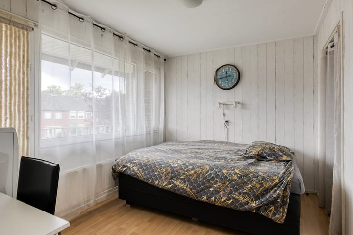 Hoekwoning te koop: Johannes Vermeerstraat 12, Terneuzen