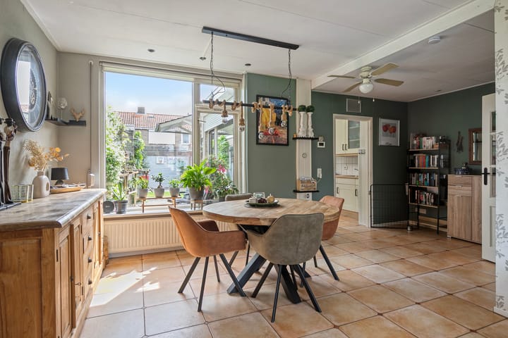 Hoekwoning te koop: Johannes Vermeerstraat 12, Terneuzen