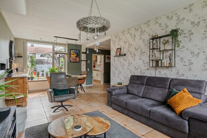 Hoekwoning te koop: Johannes Vermeerstraat 12, Terneuzen