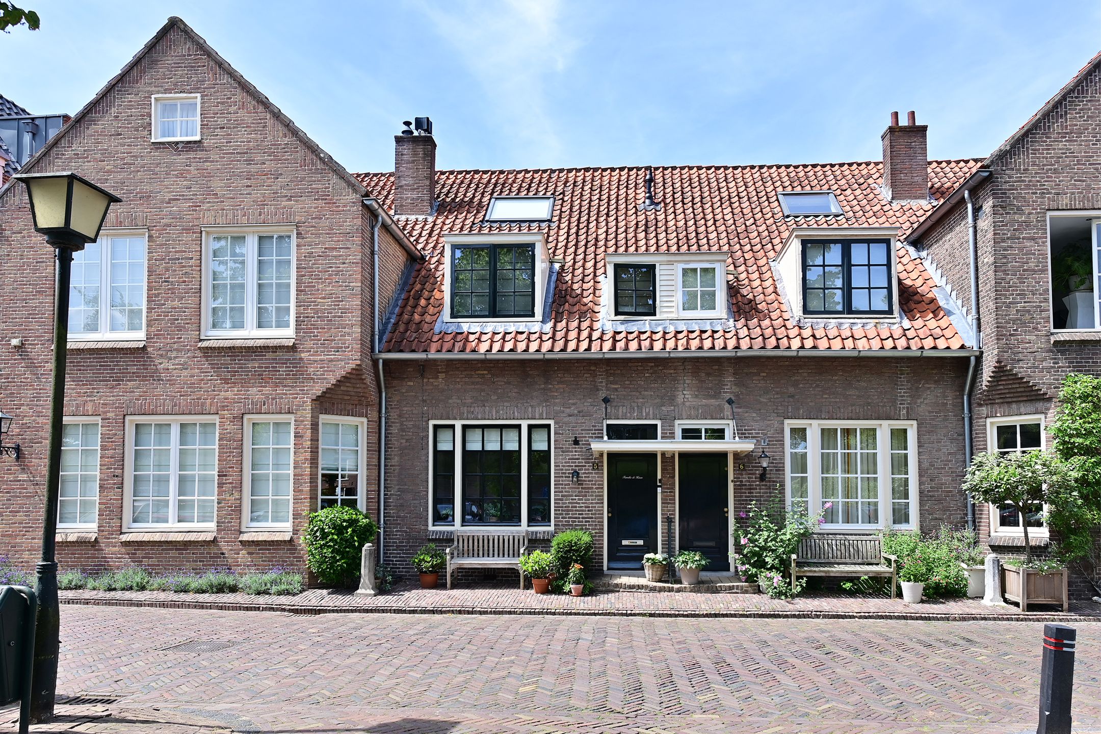 Adriaan Dortsmanplein 8 