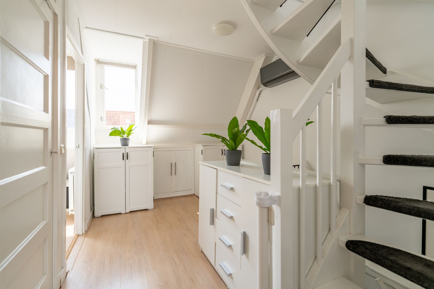 Photo 29 of Irisstraat 24