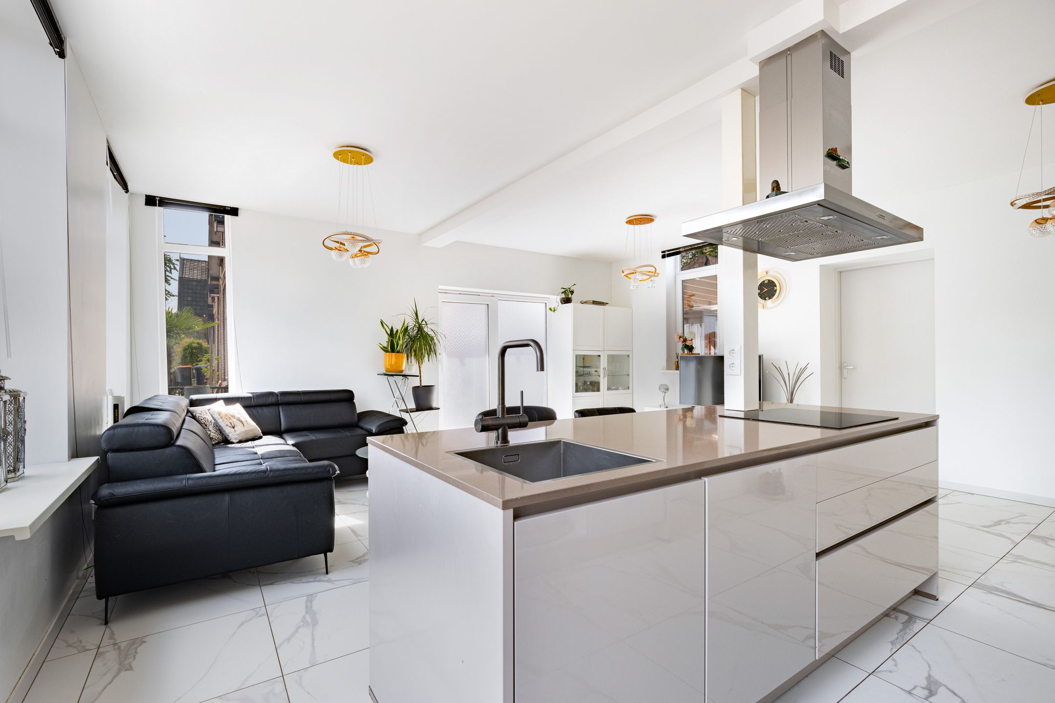 Photo 9 of Waalstraat 46