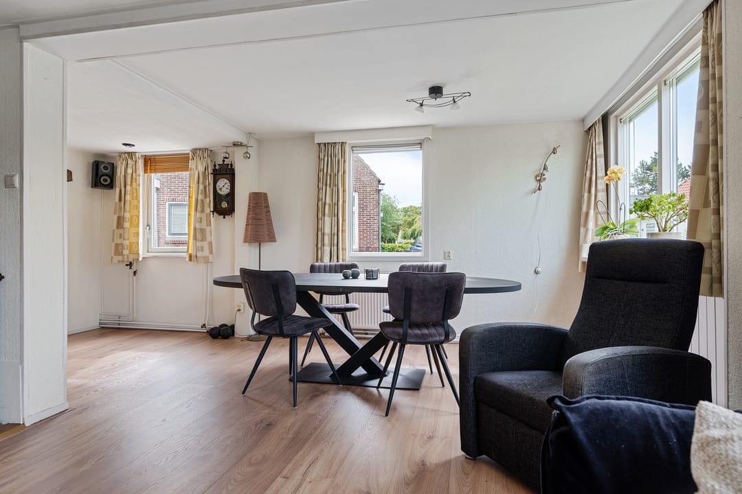 Photo 11 of Voorweg 116