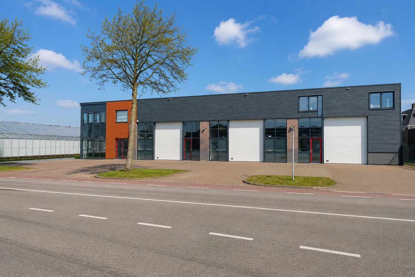 View photo 2 of Smelterij 21-23