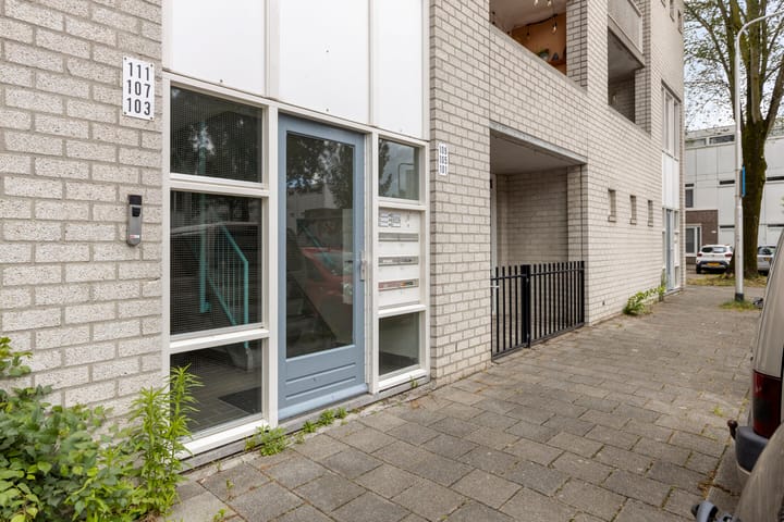 Foto 5 van Bisschop Bekkerslaan 101