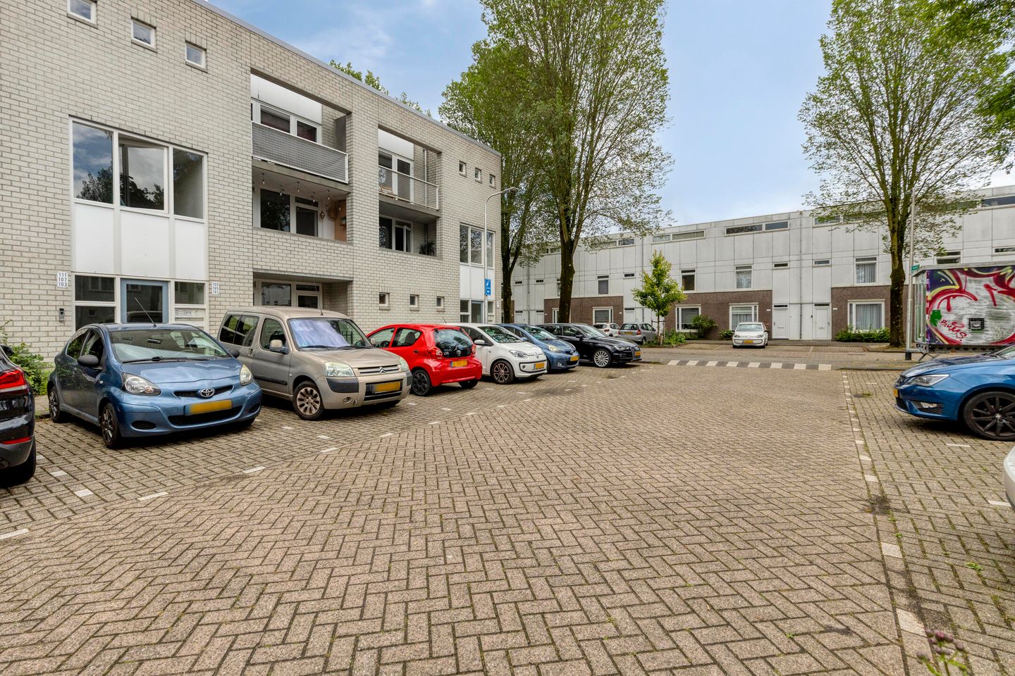 Foto 29 van Bisschop Bekkerslaan 101