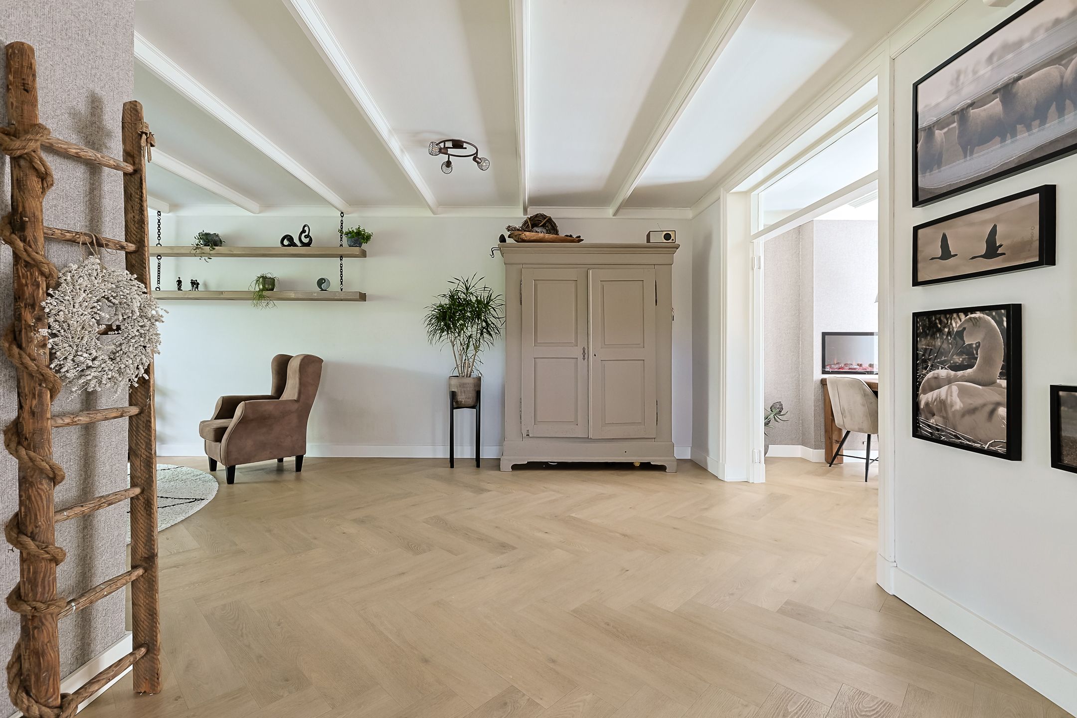 Photo 15 of Noordeinde 54-A