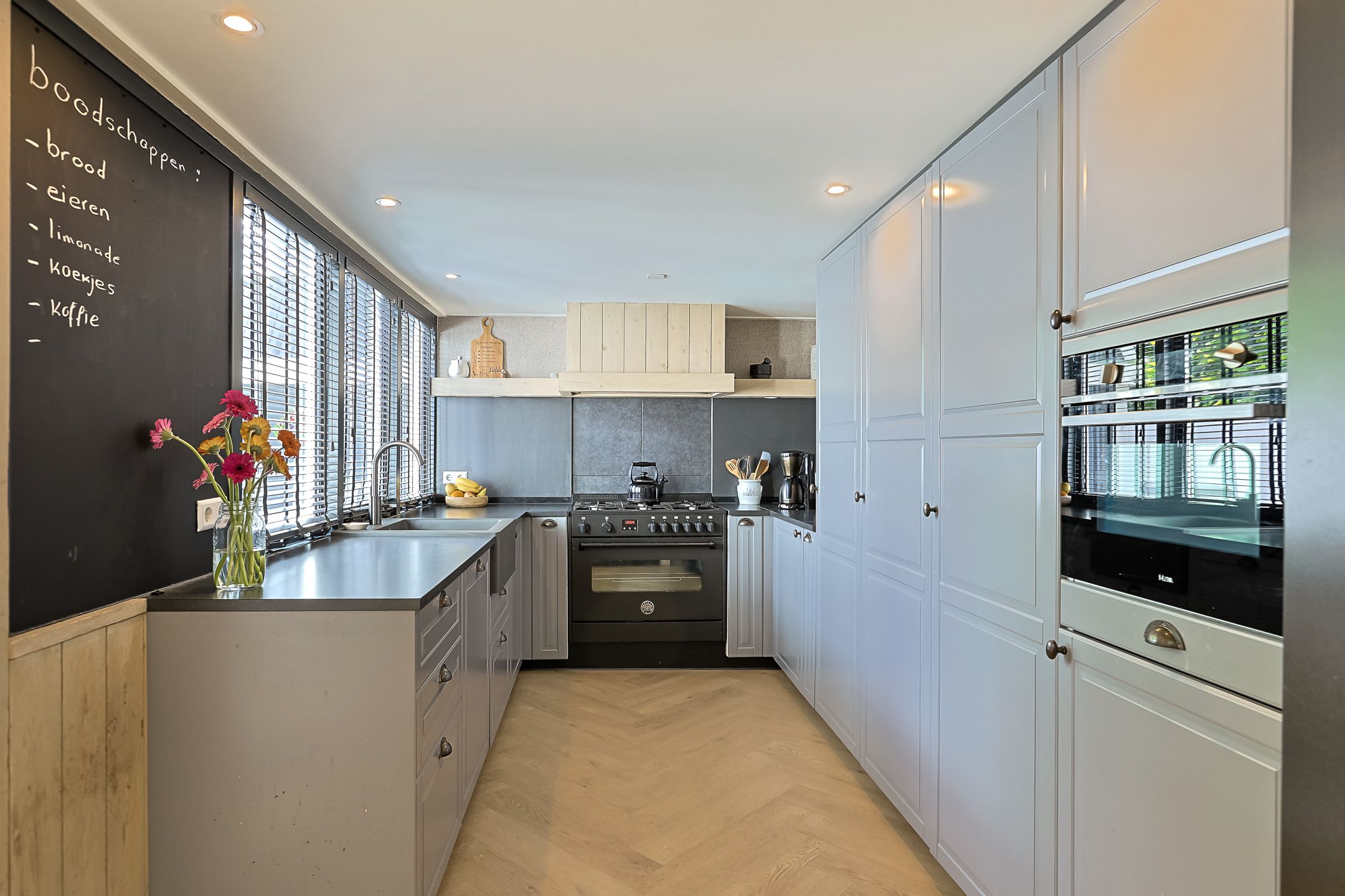 Photo 27 of Noordeinde 54-A