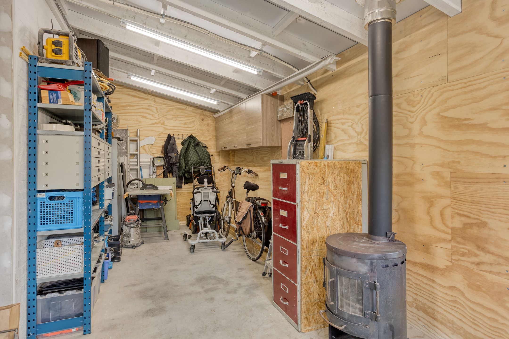 Photo 42 of Tielsestraat 10