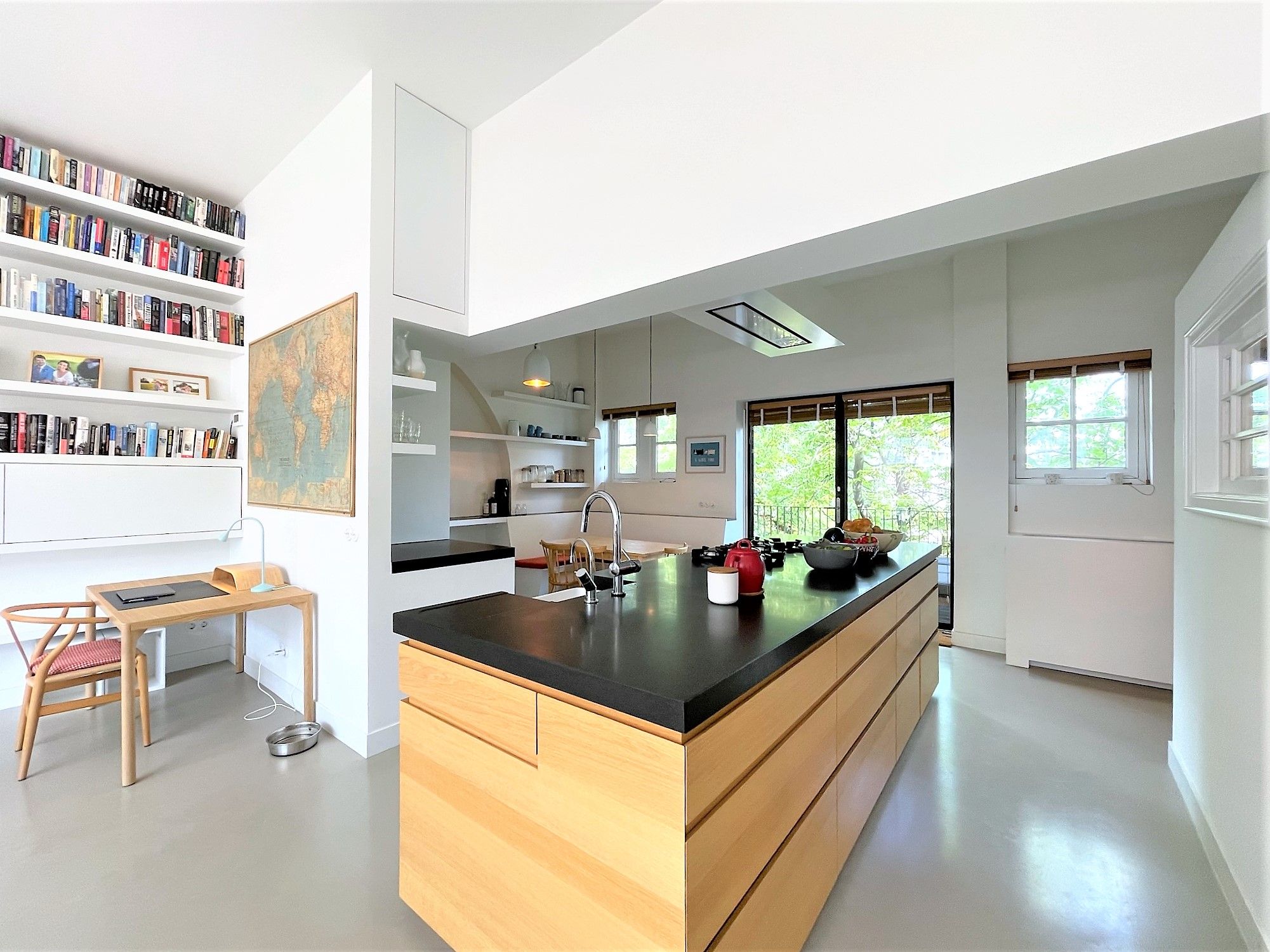 Photo 9 of Floris Versterstraat 10-D