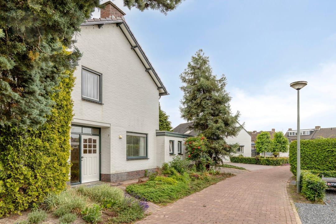 Photo 7 of Bernhardstraat 12