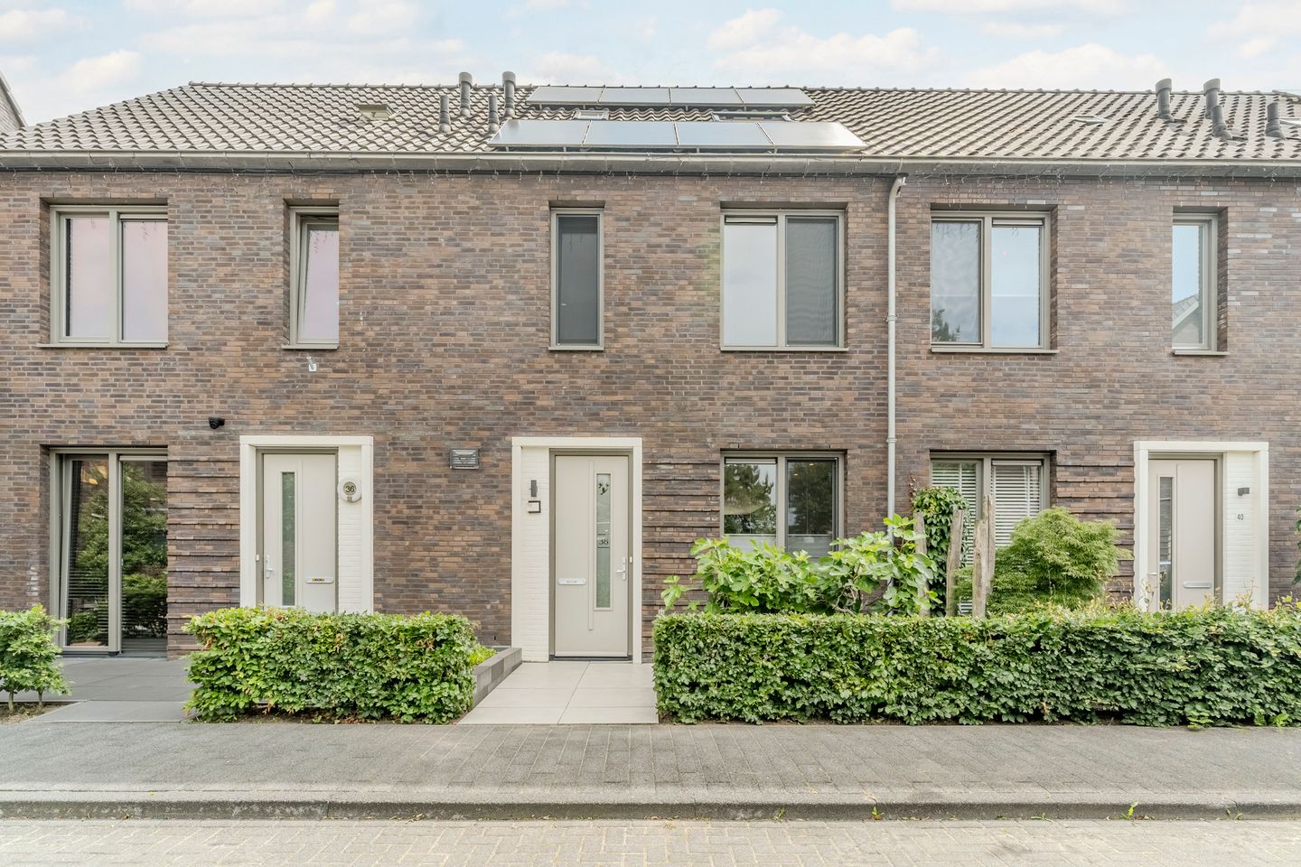 Photo 1 of Zevenaarstraat 38