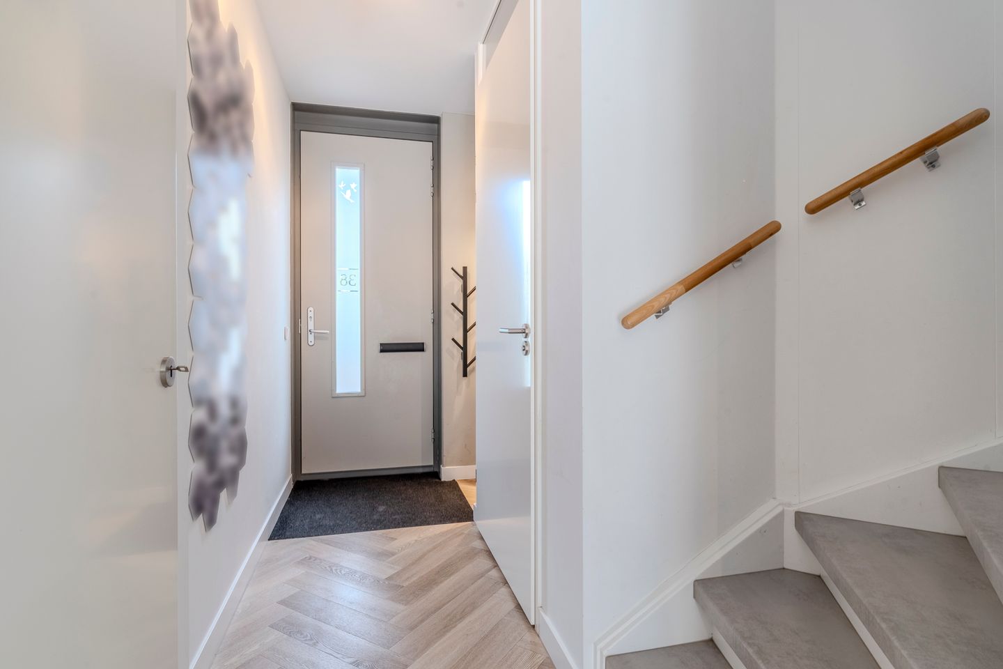 Photo 5 of Zevenaarstraat 38