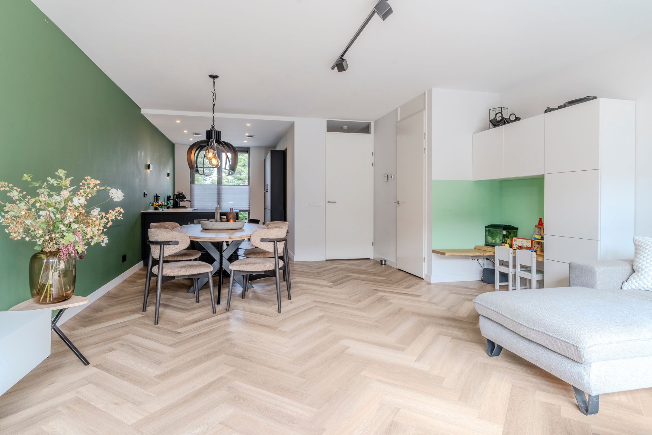 Photo 9 of Zevenaarstraat 38