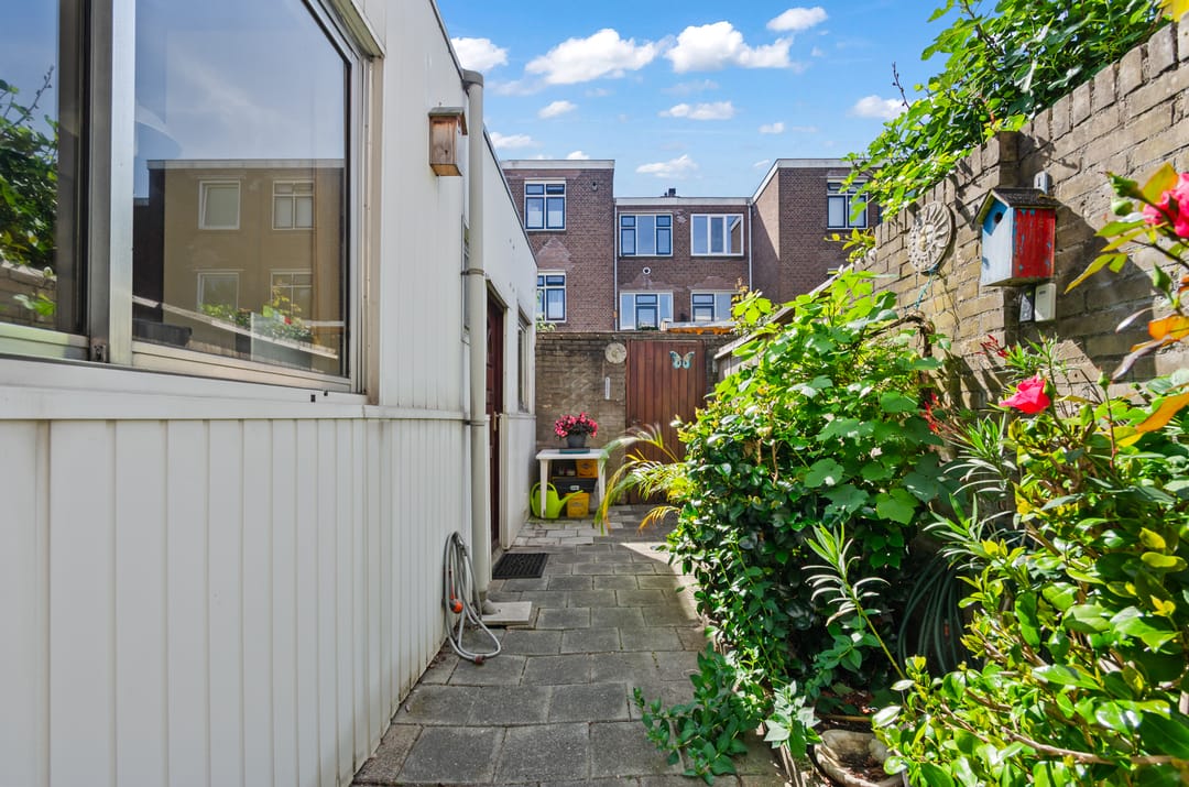 Photo 13 of Adriaan van Zwietenstraat 9