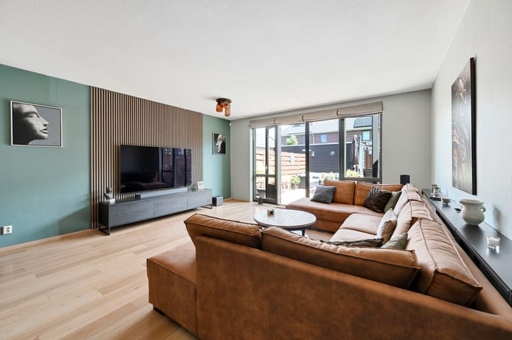 Tussenwoning te koop: Voormeerstraat 6, 'S-Gravenhage