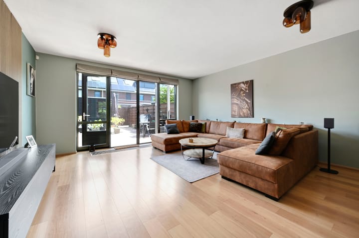 Tussenwoning te koop: Voormeerstraat 6, 'S-Gravenhage