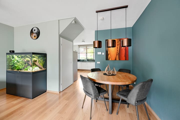 Tussenwoning te koop: Voormeerstraat 6, 'S-Gravenhage