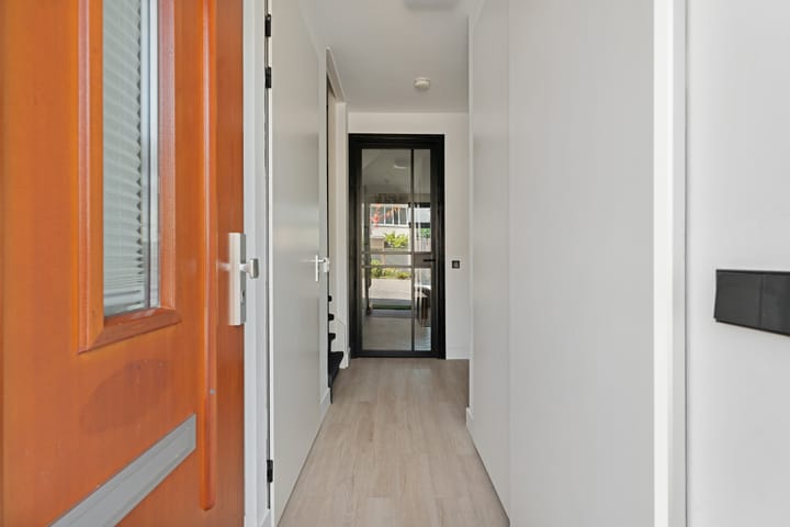 Photo 2 of Bruinissestraat 7