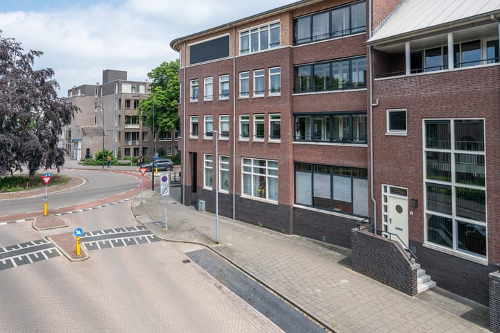 Photo 4 of Kazernestraat 2