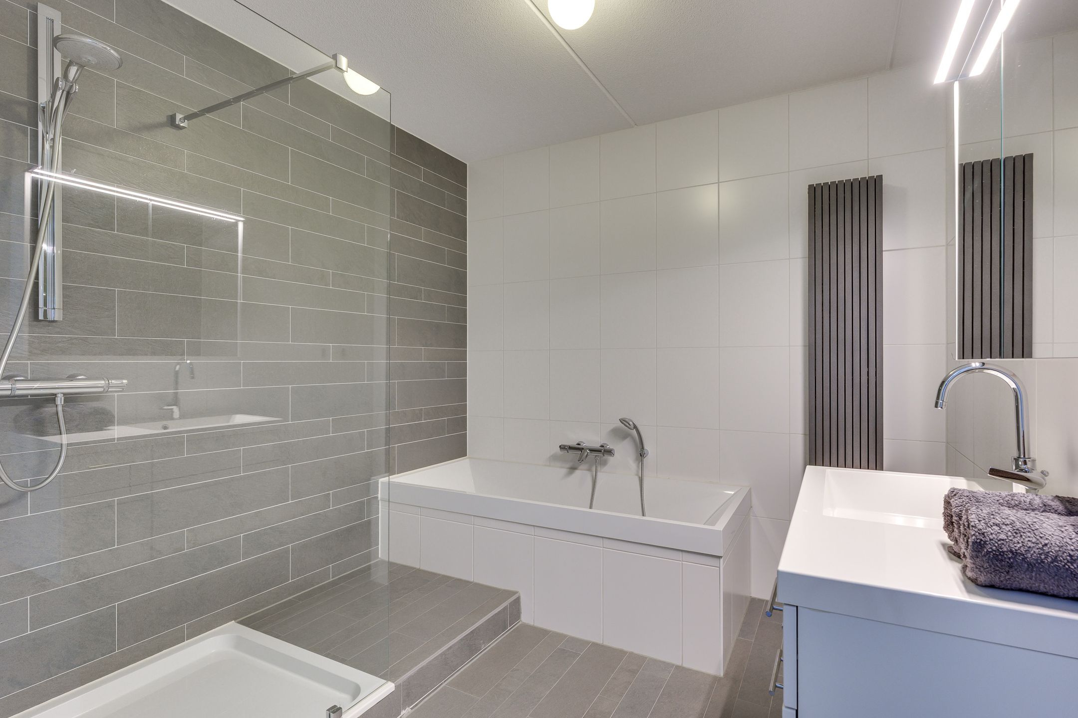 Photo 27 of Kazernestraat 2